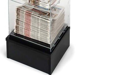 Acrylic Newspaper Stands with Free-standing Style