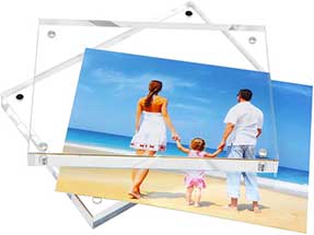 Why More and More People Choose Acrylic Photo Frames?